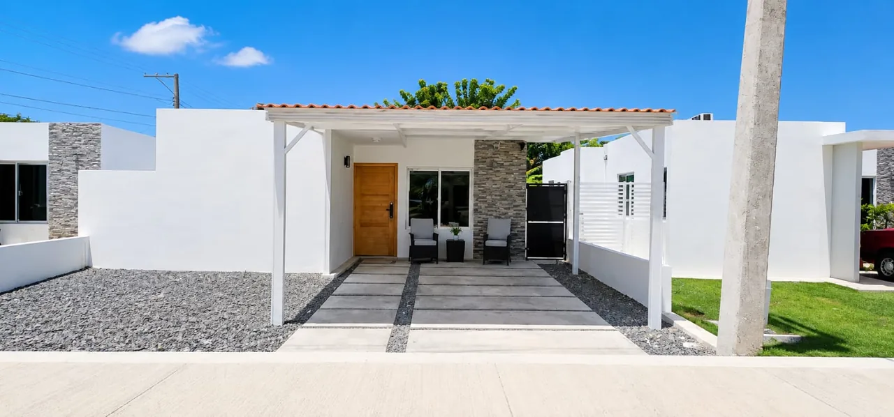 Furnished 2-bedroom house with pool for sale in Primaveral II Punta Cana