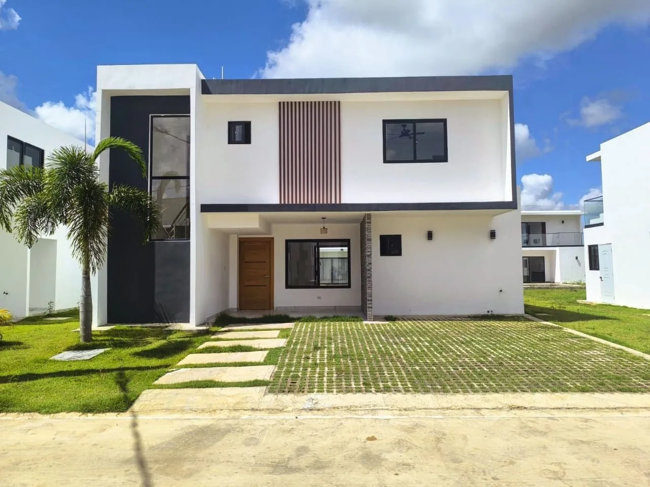Unfurnished 3-bedroom house for rent in Primaveral III Punta Cana